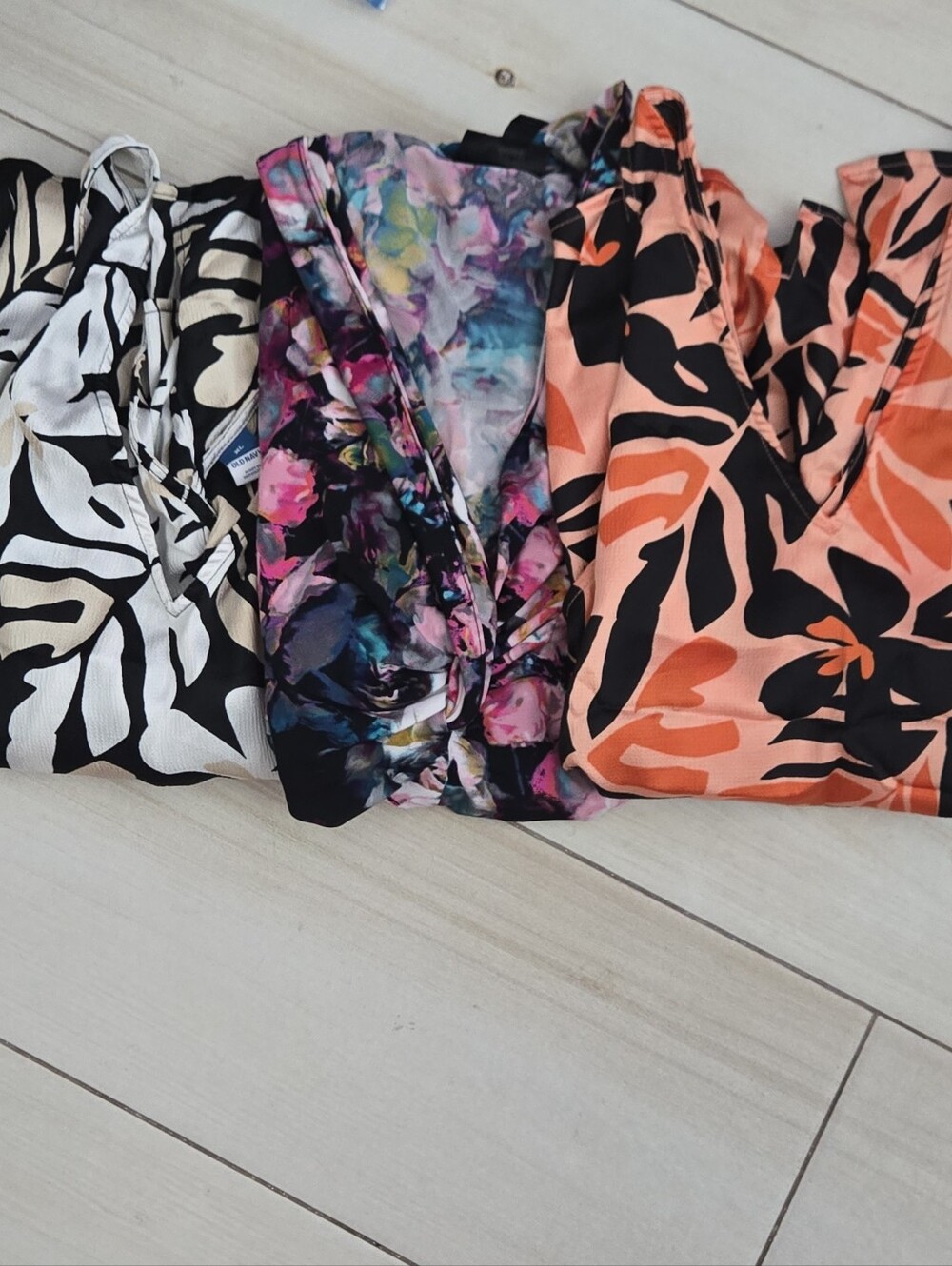 LOT Women's Tops